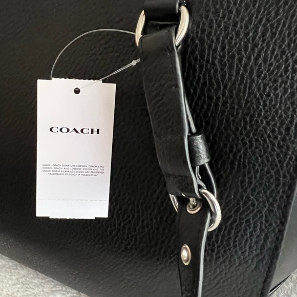 Brand new leather Coach tote bag with crossbody long handle - Picture 7 of 17